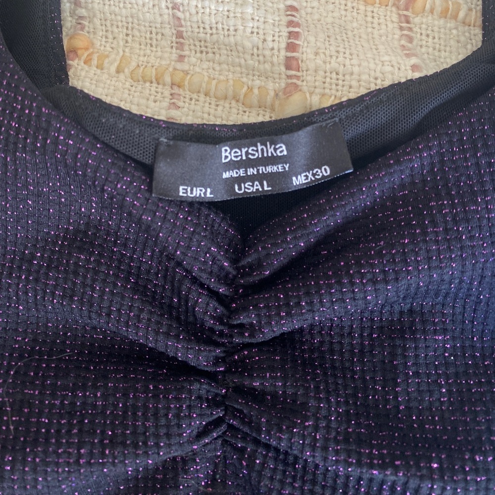 Fancy dark purple crop top - Picture 2 of 3